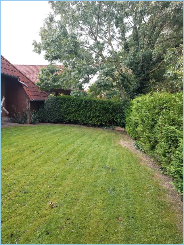 h§ gROWÜRDEN (3)