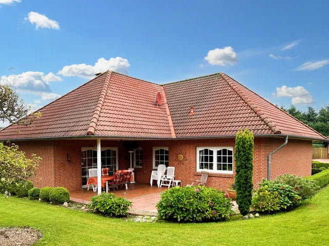 Ruhesitz oder Familiendomizil - Sie haben die Wahl! Ebenerdiger Bungalow in Bösel!