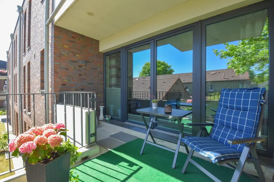 Provisionsfrei! Perfekte Kapitalanlage: Barrierefreie mod. 2 Zi. OG-Wohnung im Herzen von Schortens