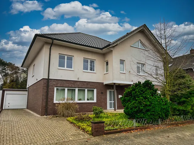 Zuhause mit Wow-Effekt! Zweifamilienhaus in Top-Lage von Cloppenburg!