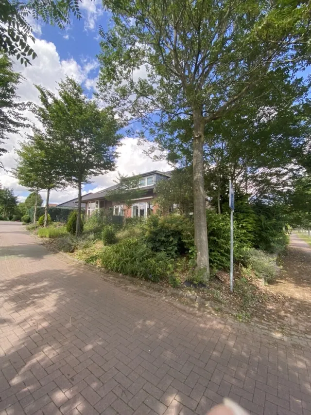 Straßenansicht 2