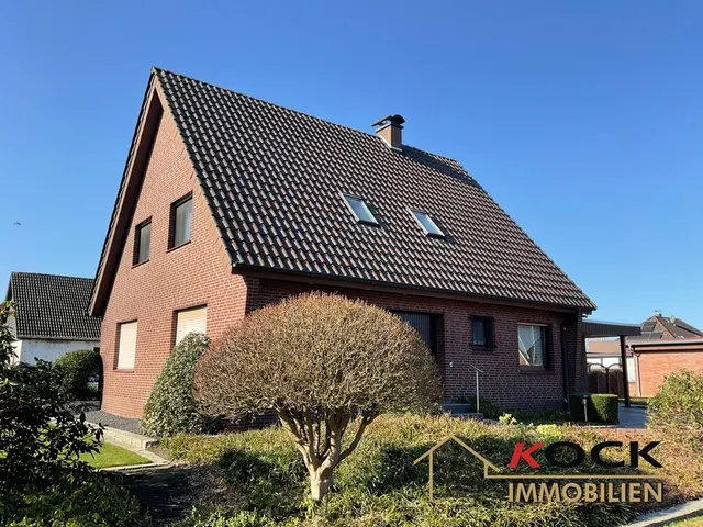 11426 Straßenfront