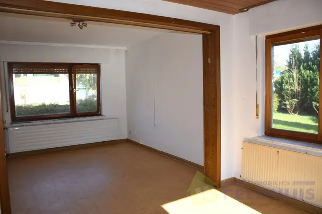Wohn- und Esszimmer Bild 1
