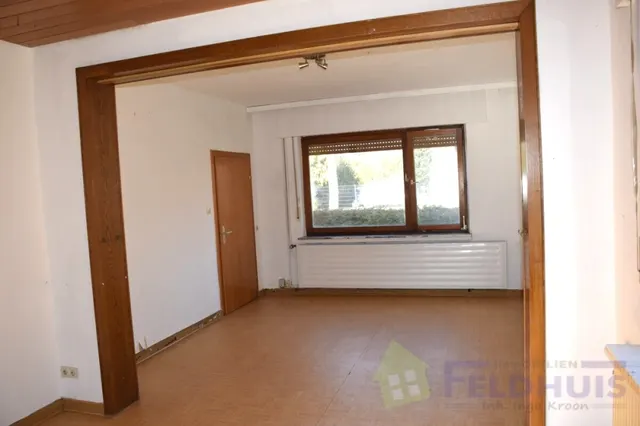 Wohn- und Esszimmer Bild 3