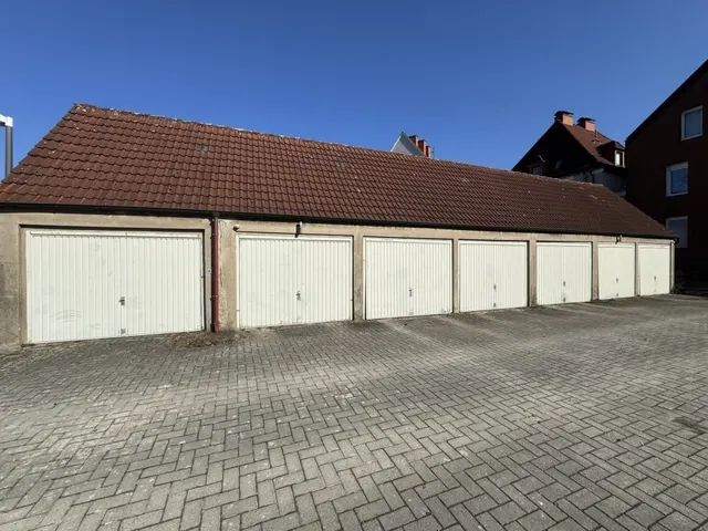 Garagen im Innenhof