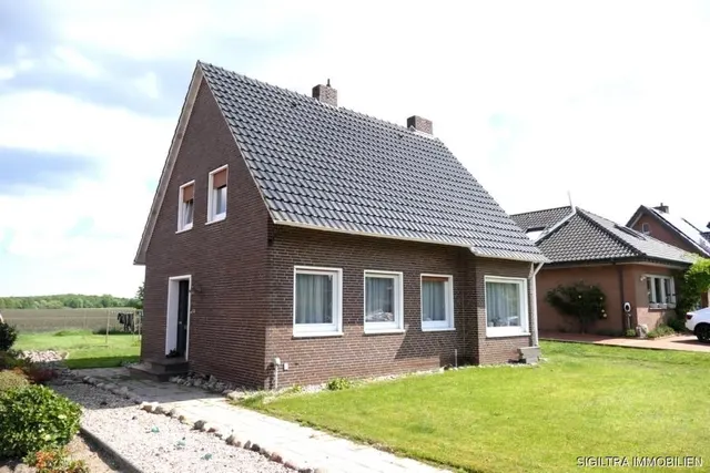 Solides Einfamilienhaus mit Entwicklungspotential in ruhiger Siedlungslage - Provisionsfrei