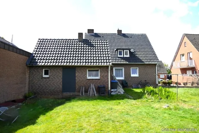 Solides Einfamilienhaus mit Entwicklungspotential in ruhiger Siedlungslage - Provisionsfrei