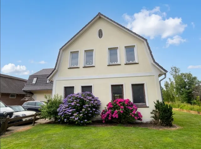 Haus Frontansicht