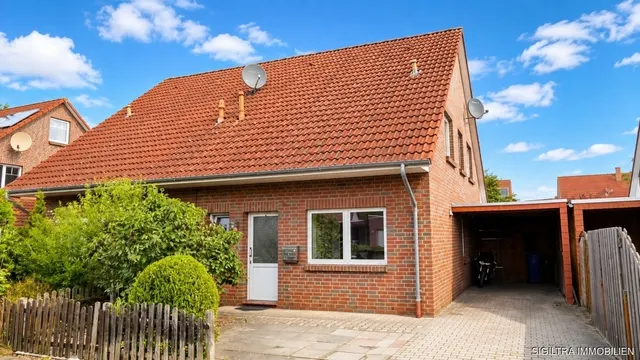 Familienglück in ruhiger Wohnlage – Moderne Doppelhaushälfte bei Oldenburg