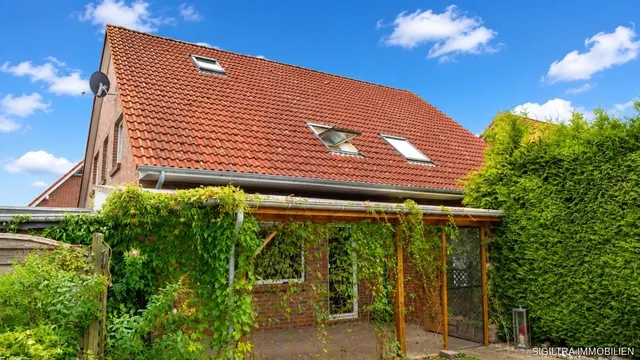 Familienglück in ruhiger Wohnlage – Moderne Doppelhaushälfte bei Oldenburg