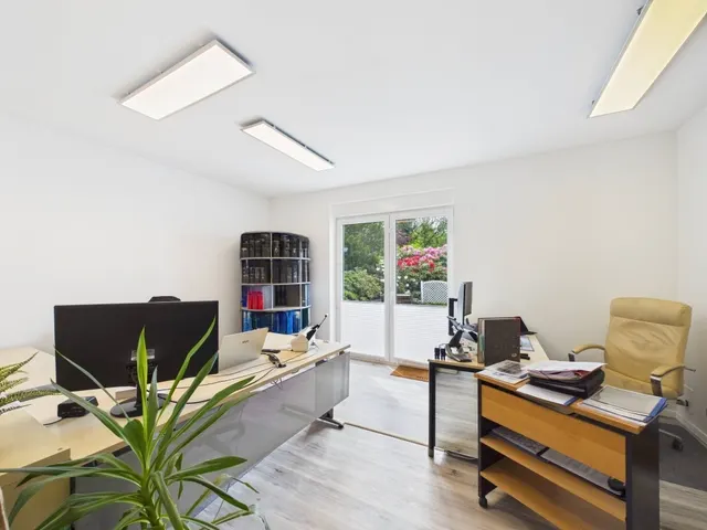 Büro -2- EG