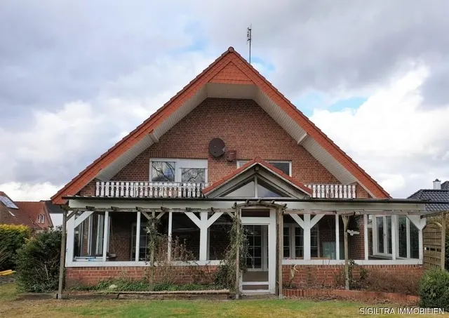 Provisionsfrei! Familienglück pur– großzügiges Ein-/Zweifamilienhaus mit Wintergarten in Lähden