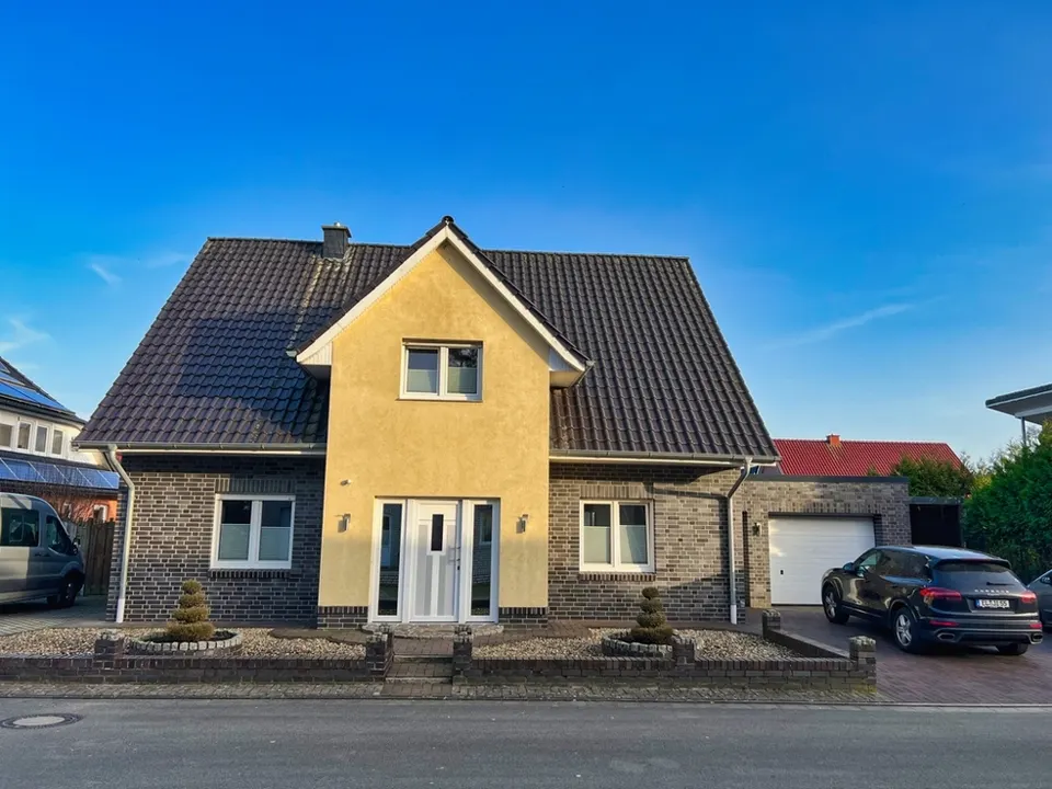 Eine echte Augenweide! 3-Giebel-Haus mit Wellness-Ausstattung!
