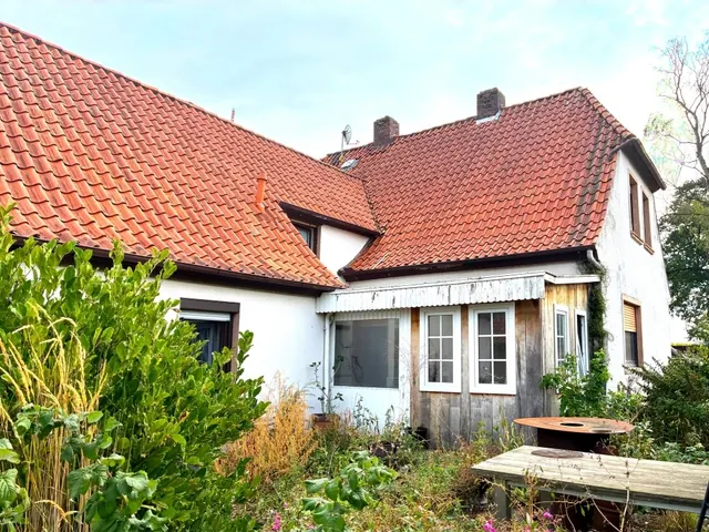 T1606 Rückansicht m. Sommergarten