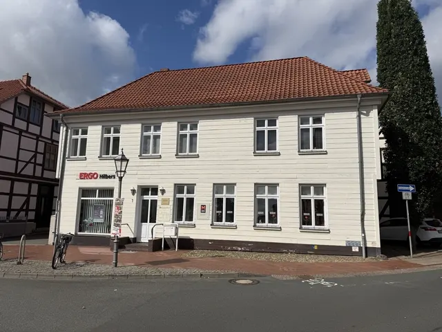 Verden, ganz zentral: Charmante Eigentumswohnung in historischem Gemäuer, möglichst zur Anlage...