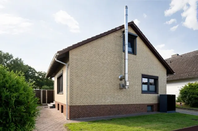 Straßenseitige Ansicht
