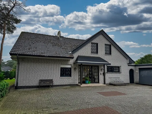 Eindrucksvolles Familienhaus mit viel Platz!