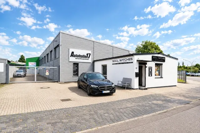 Gewerbehalle mit Werkstatt & Ladenlokal