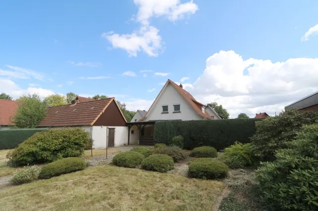 V1686 Gartenansicht Rückseite Haus u. Stallgebäude